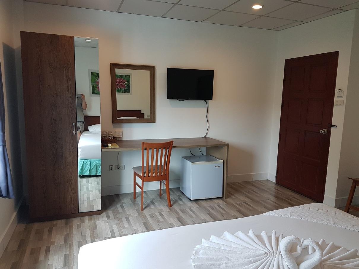 Welcome Inn Hotel @ Karon Beach. Single Room From Only 500 Baht Пхукет Экстерьер фото