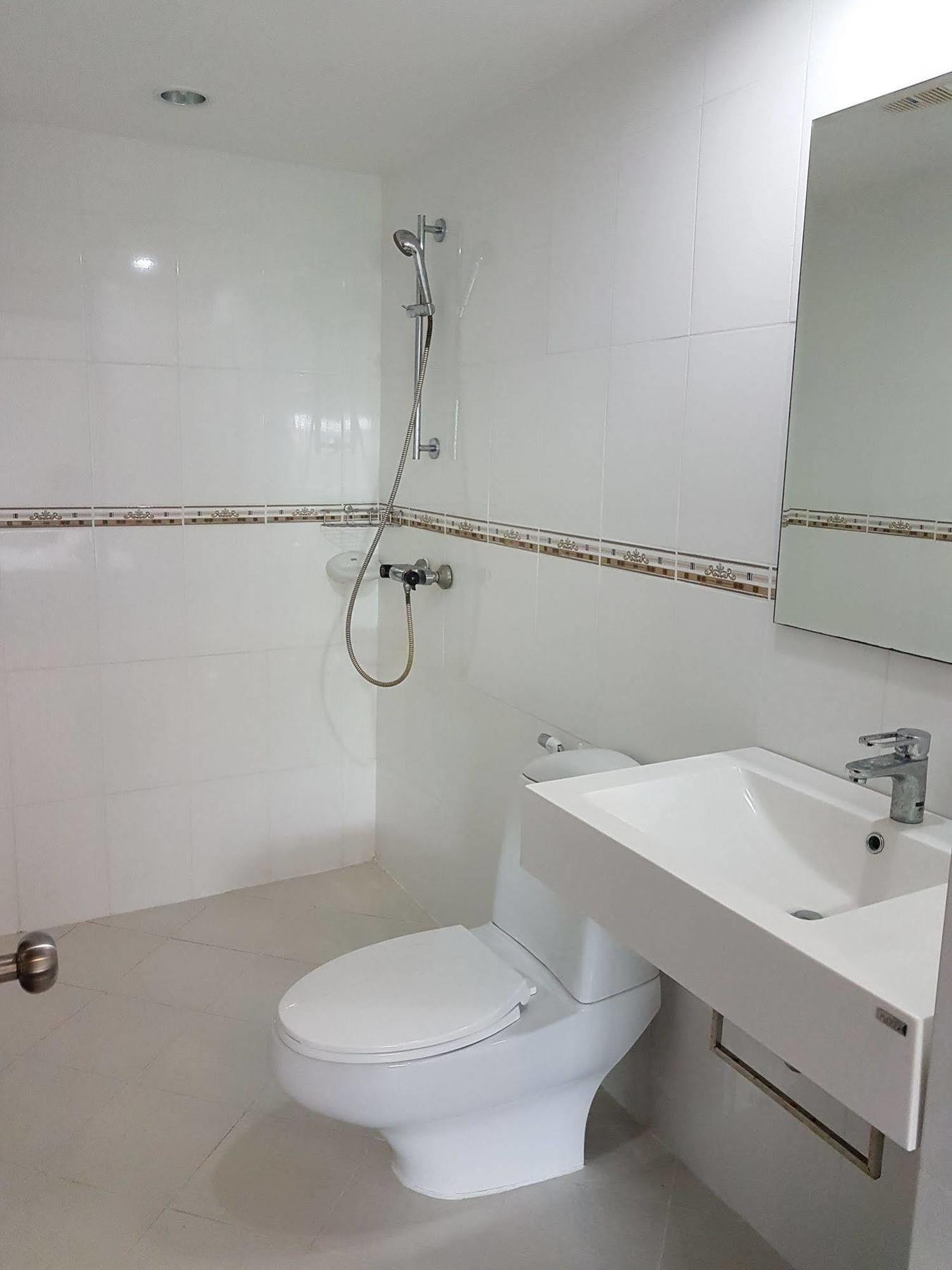 Welcome Inn Hotel @ Karon Beach. Single Room From Only 500 Baht Пхукет Экстерьер фото