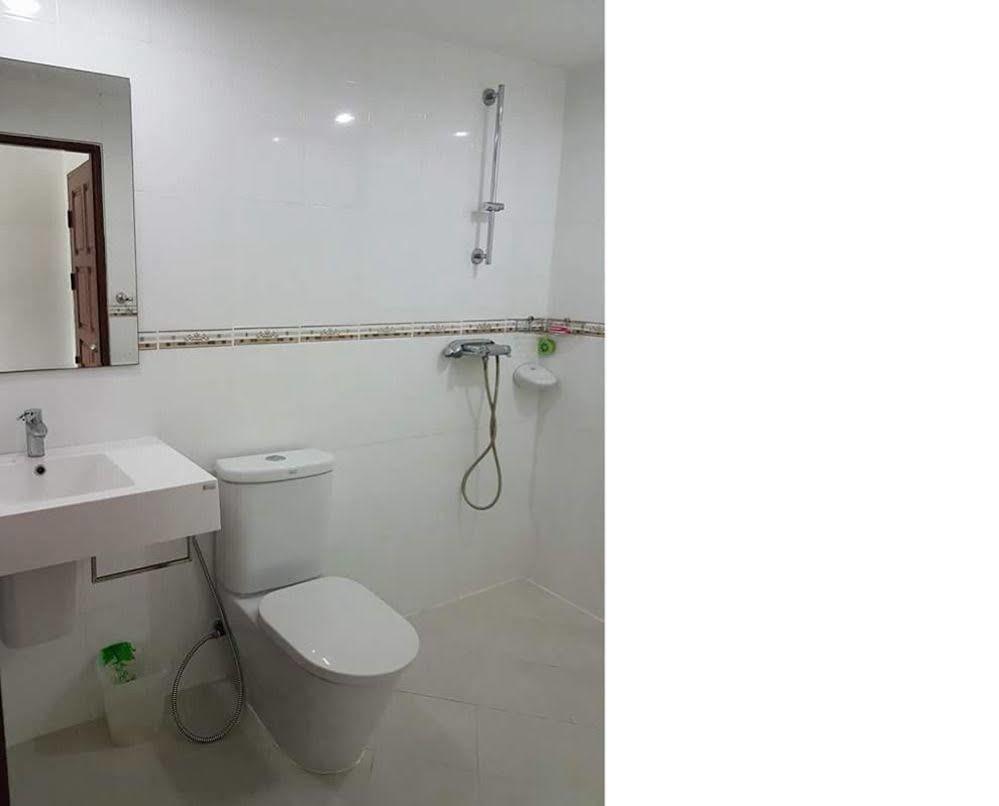 Welcome Inn Hotel @ Karon Beach. Single Room From Only 500 Baht Пхукет Экстерьер фото